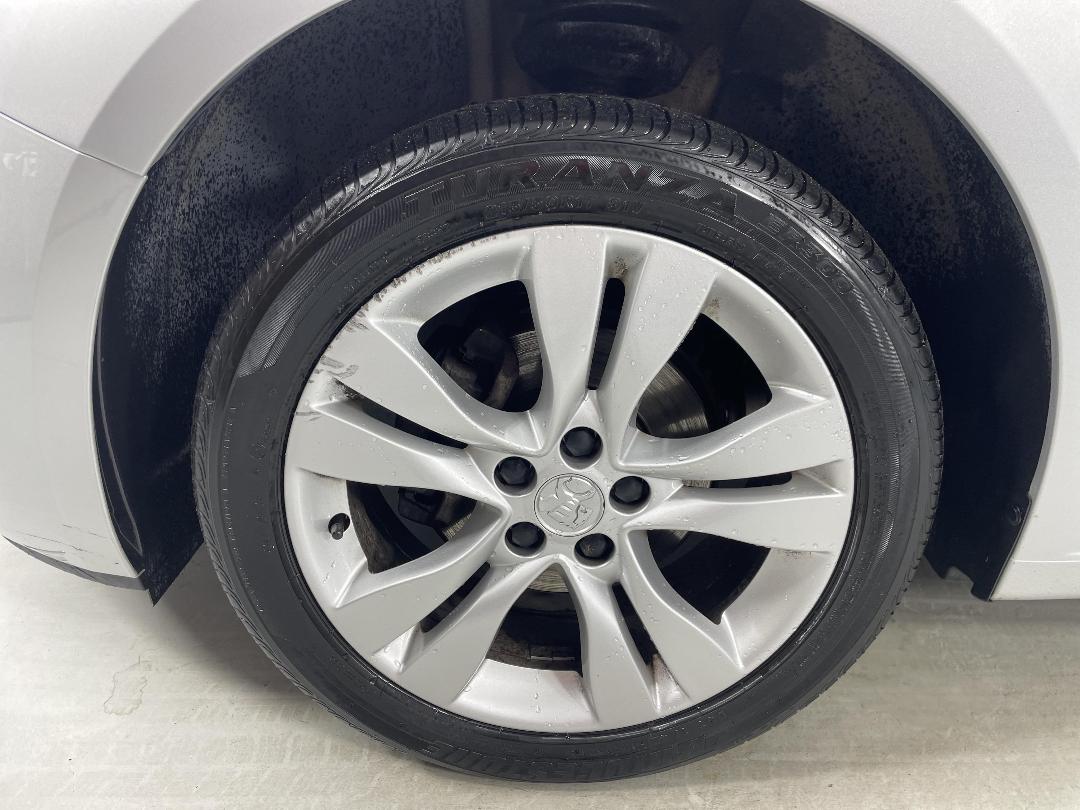 Photo '10' of Holden Cruze