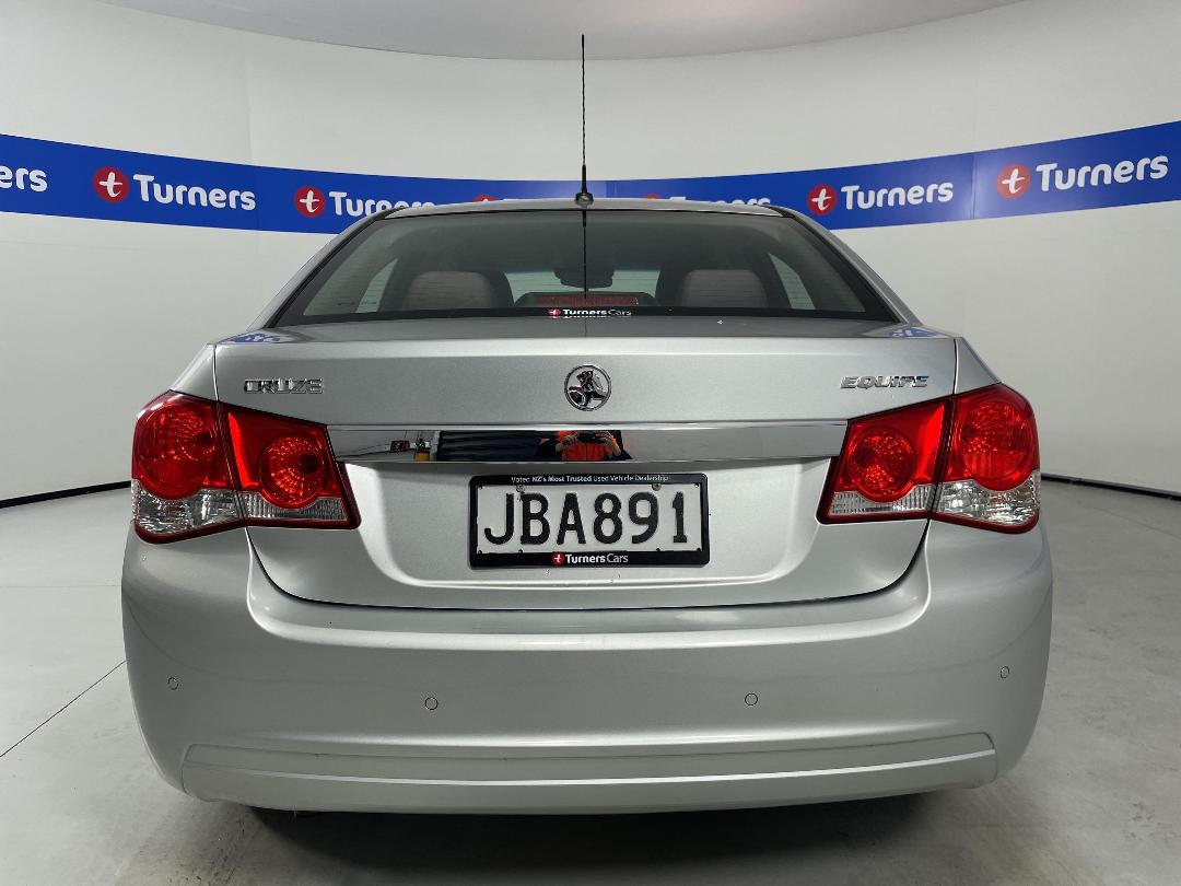 Photo '6' of Holden Cruze