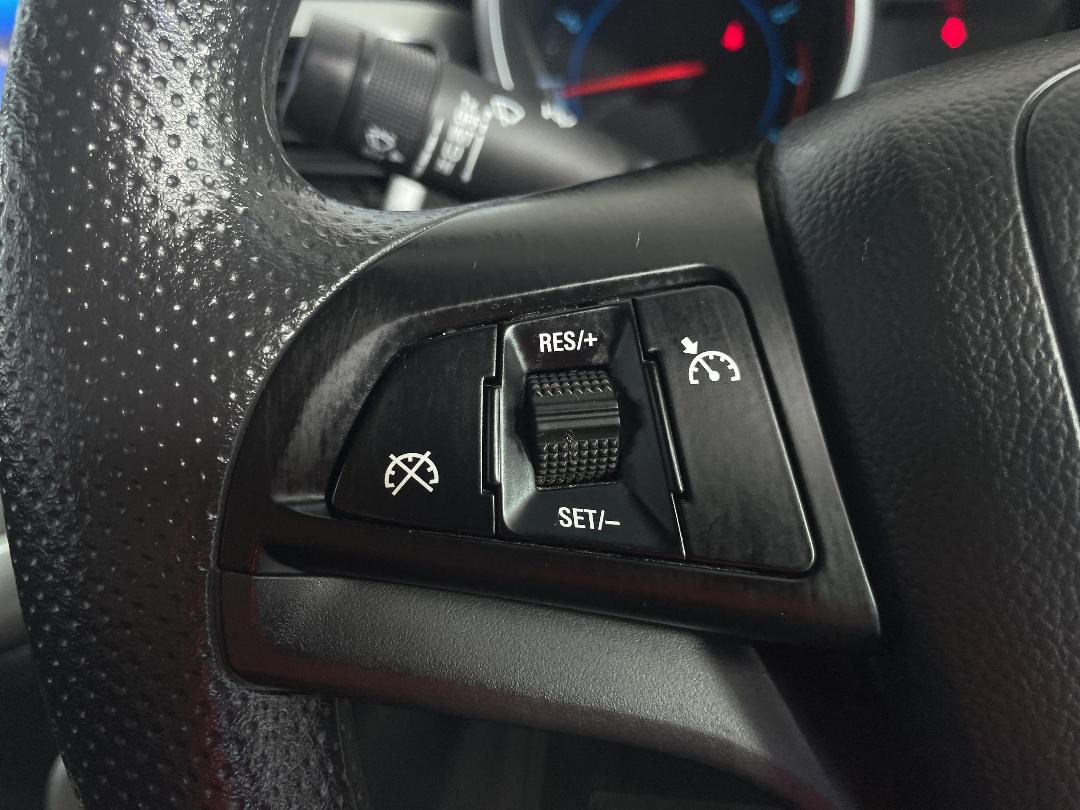 Photo '23' of Holden Cruze