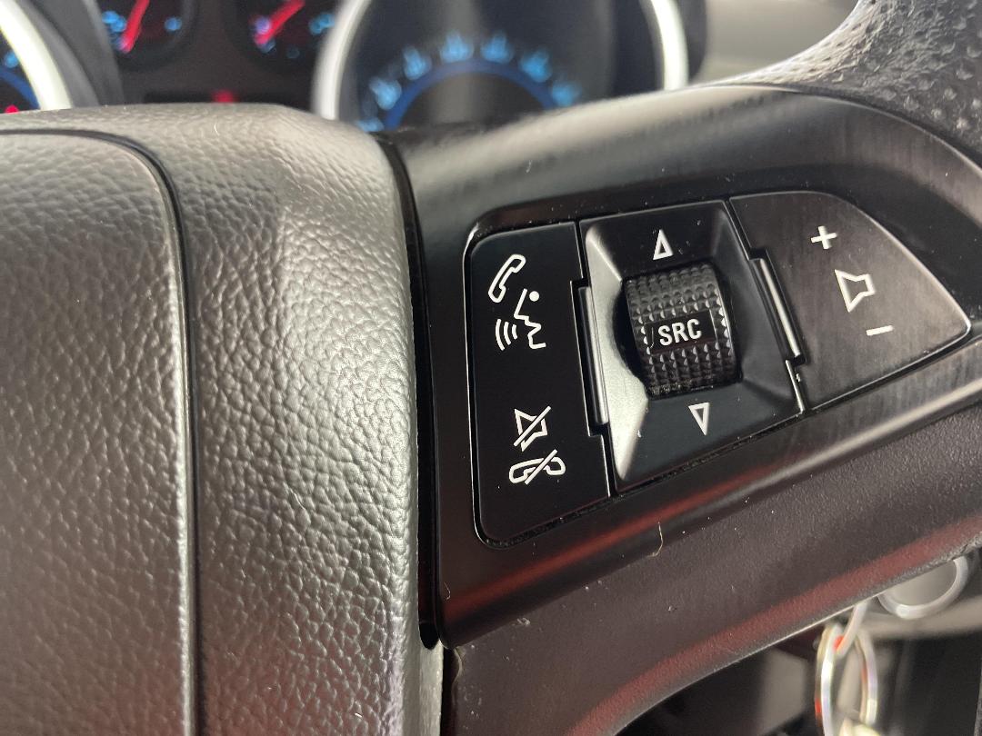 Photo '24' of Holden Cruze