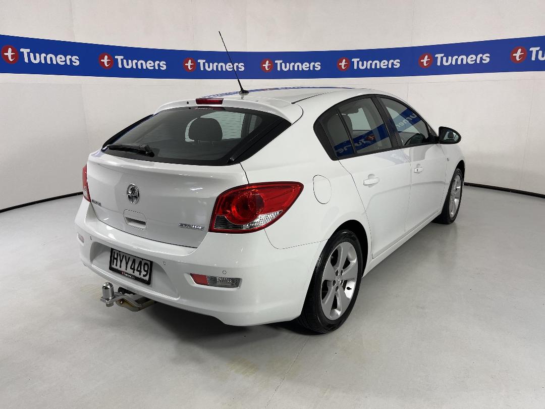 Photo '7' of Holden Cruze