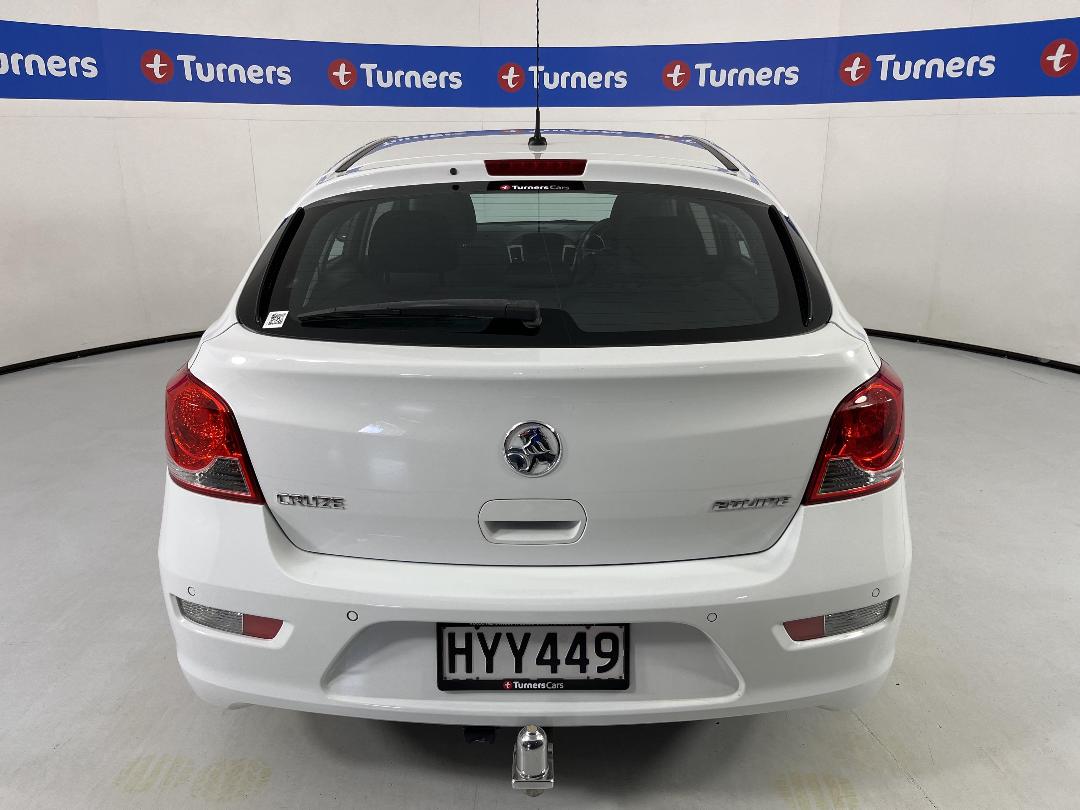 Photo '6' of Holden Cruze