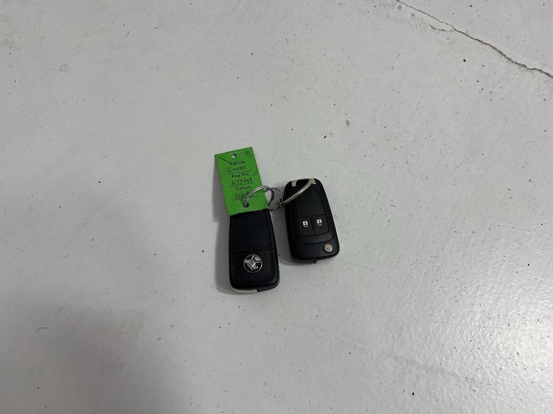 Photo '22' of Holden Cruze