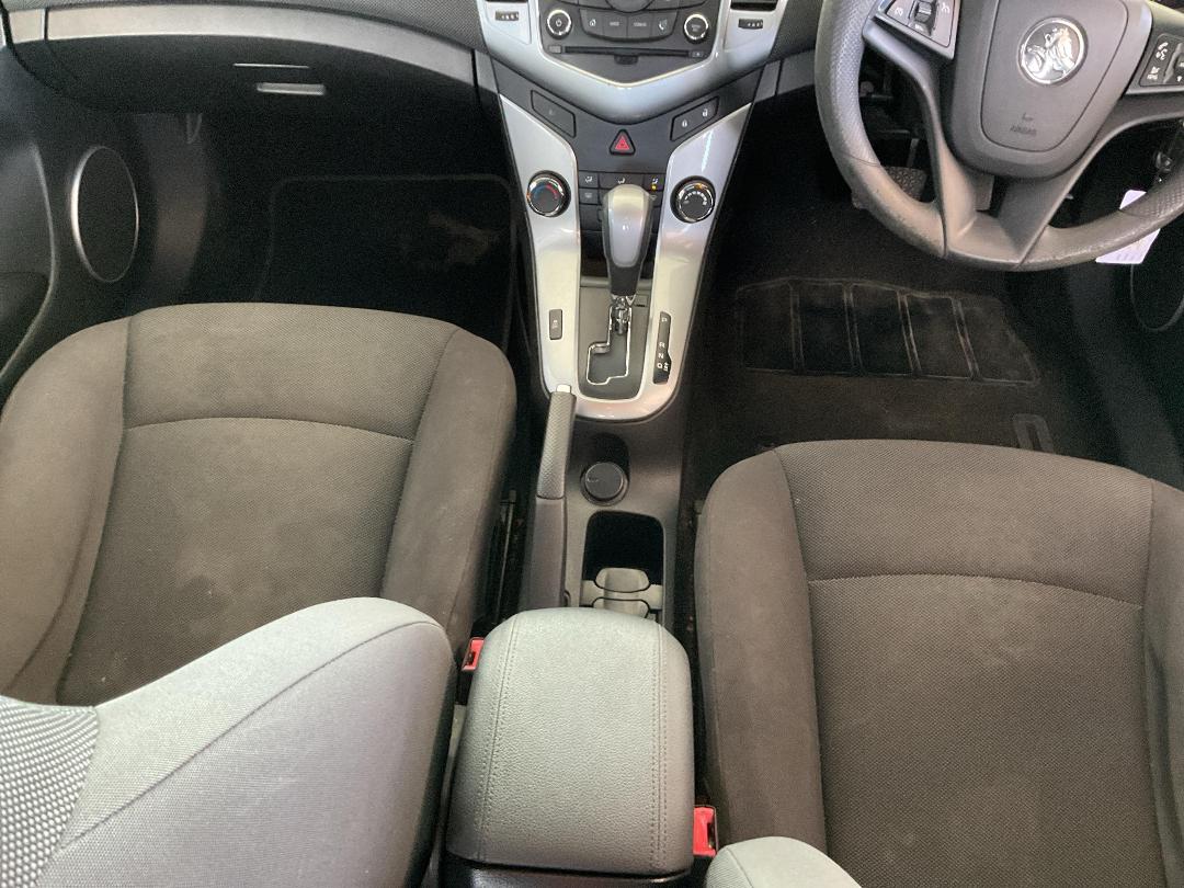 Photo '16' of Holden Cruze Equipe HB