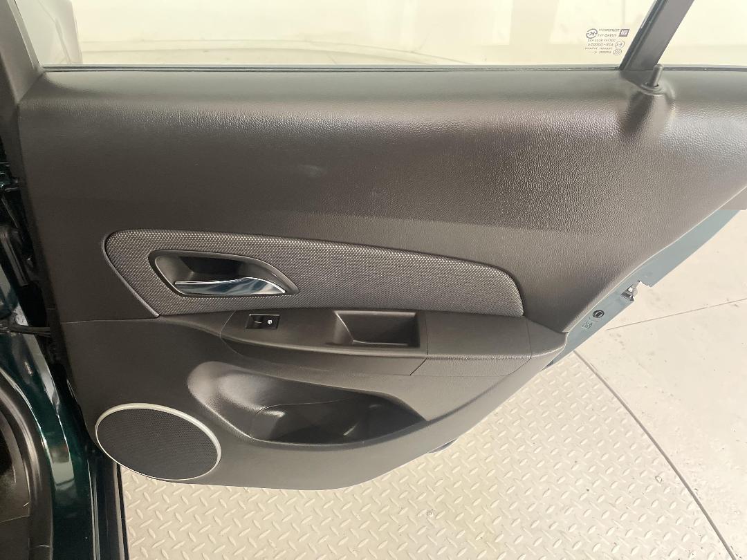 Photo '17' of Holden Cruze Equipe