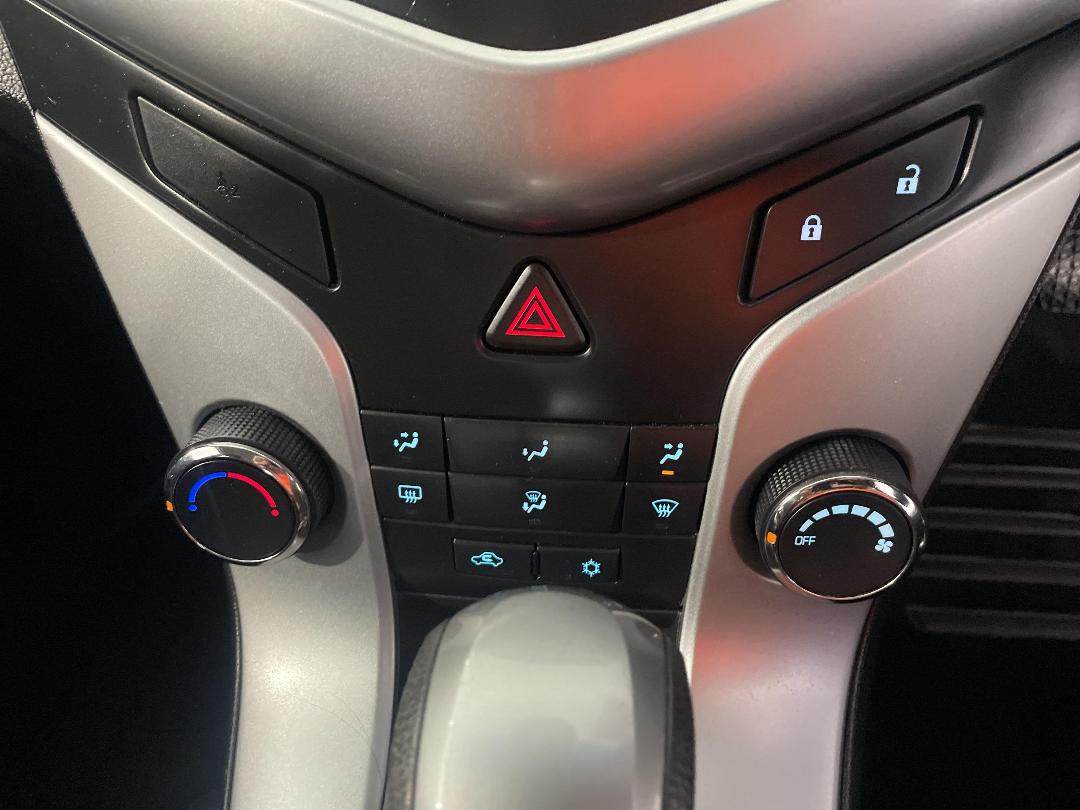 Photo '29' of Holden Cruze Equipe