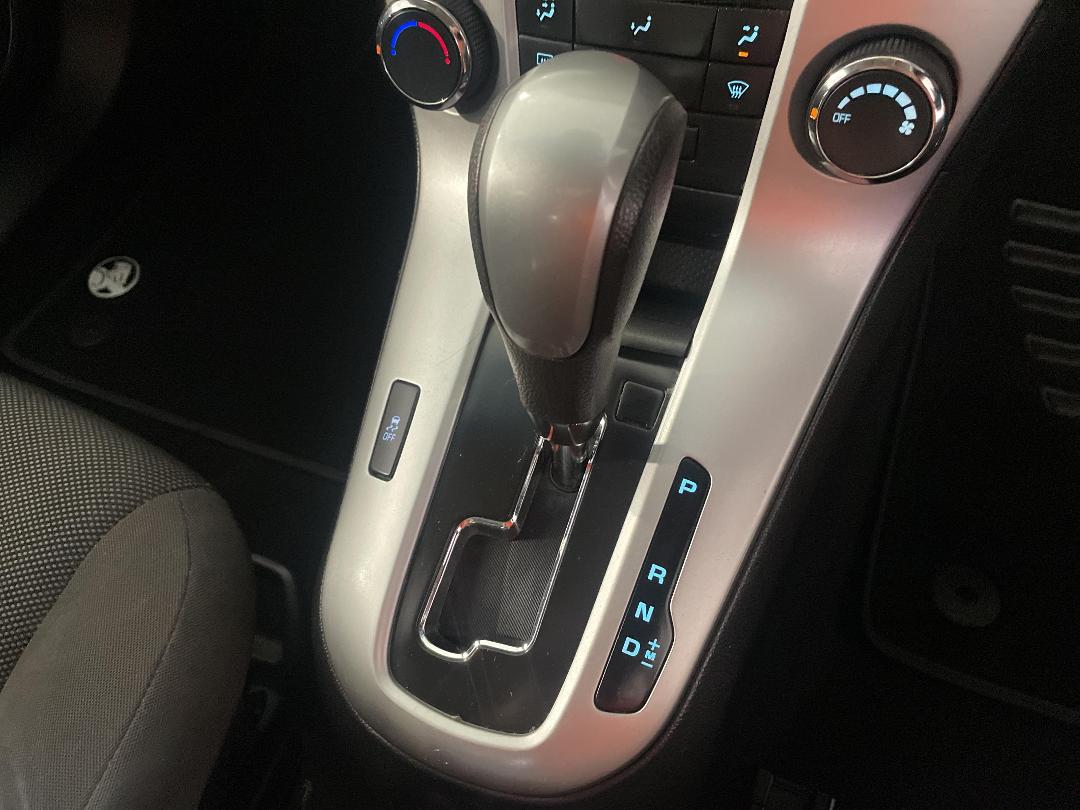 Photo '30' of Holden Cruze Equipe