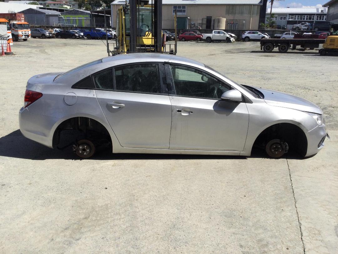 Photo '8' of Holden Cruze Equipe