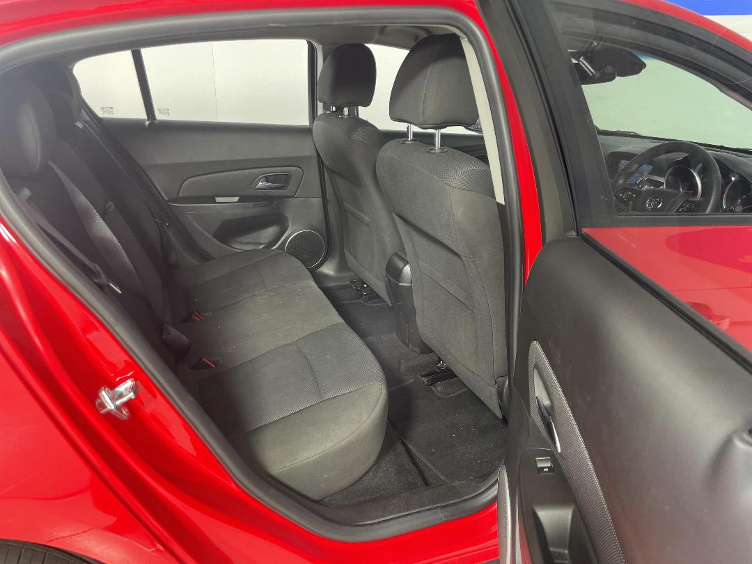 Photo '18' of Holden Cruze Equipe