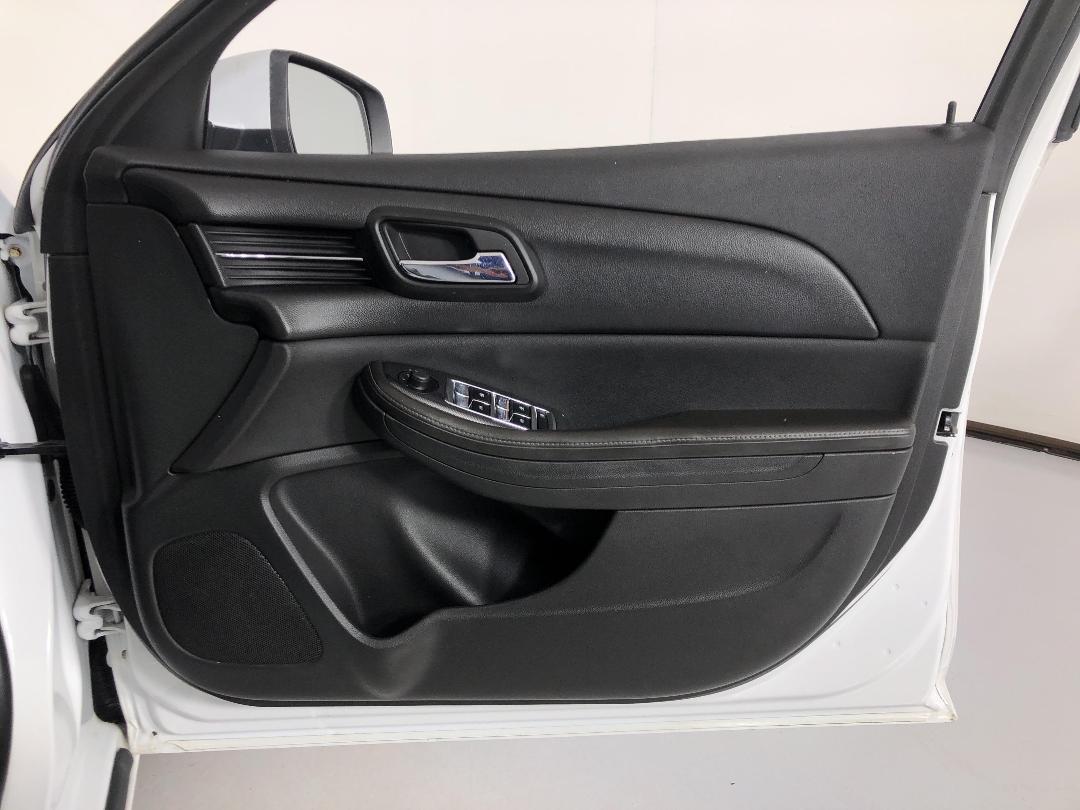 Photo '15' of Holden Malibu