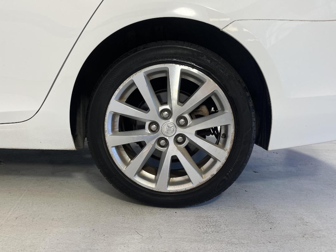 Photo '11' of Holden Malibu Photo '11' of Holden Malibu