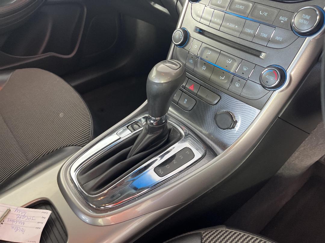 Photo '18' of Holden Malibu