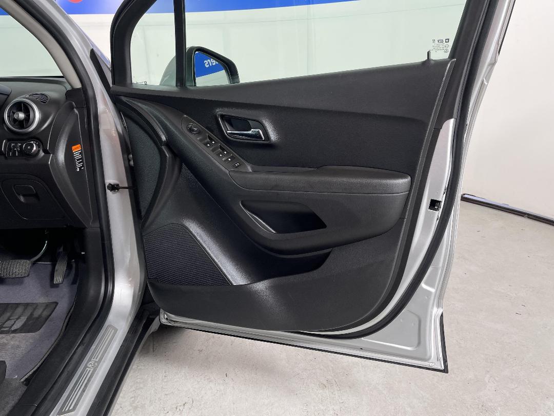 Photo '15' of Holden Trax