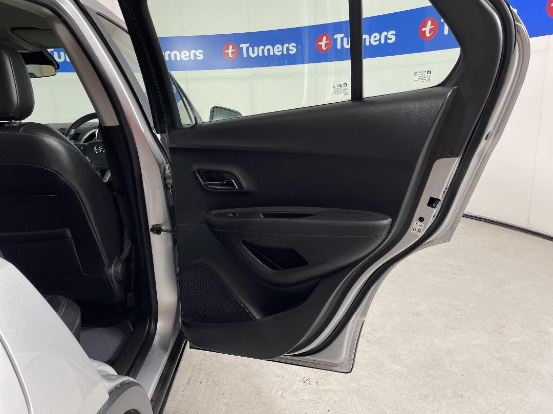 Photo '19' of Holden Trax