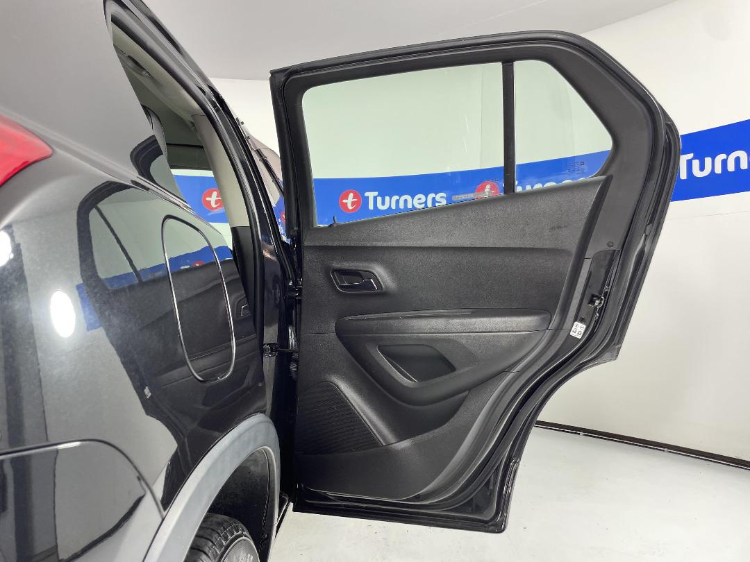 Photo '19' of Holden Trax