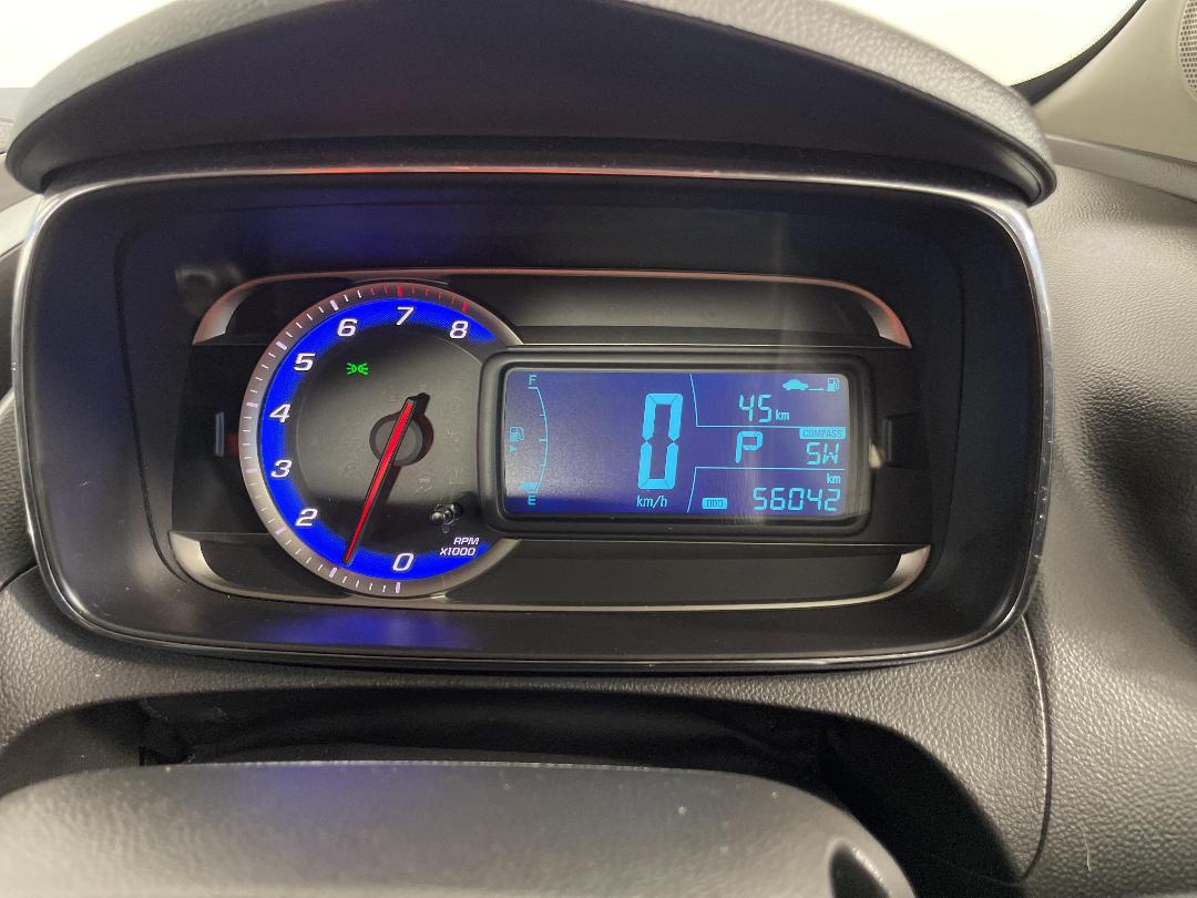 Photo '21' of Holden Trax