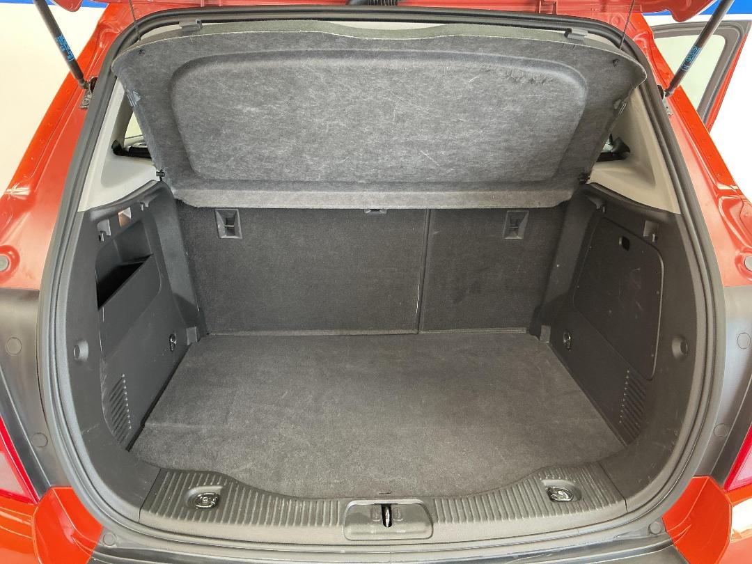 Photo '14' of Holden Trax