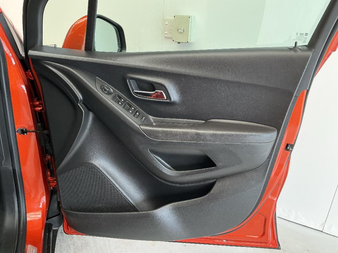 Photo '15' of Holden Trax