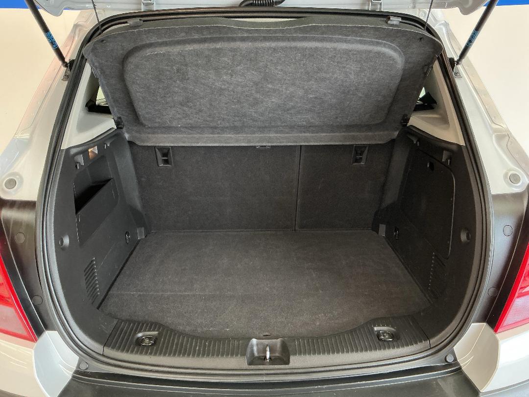 Photo '14' of Holden Trax Photo '14' of Holden Trax