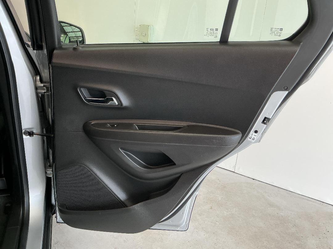 Photo '19' of Holden Trax Photo '19' of Holden Trax