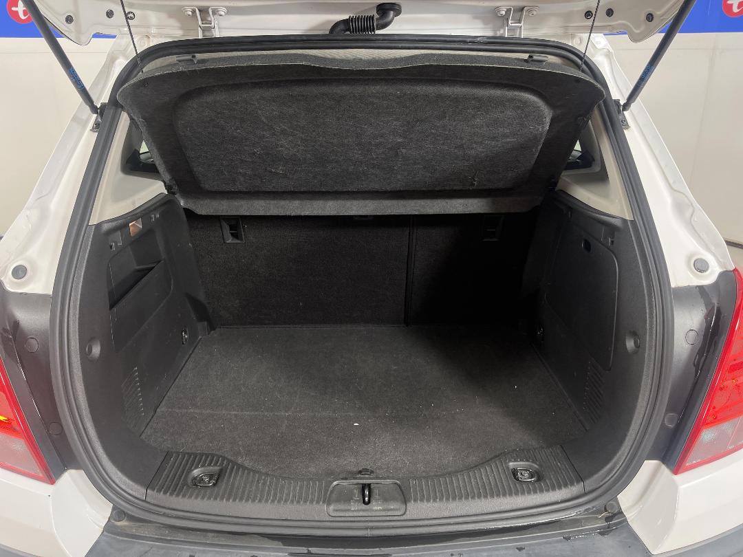 Photo '14' of Holden Trax