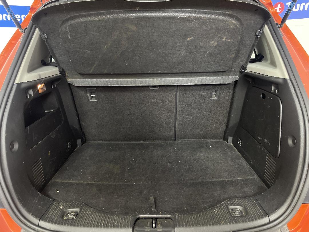 Photo '14' of Holden Trax