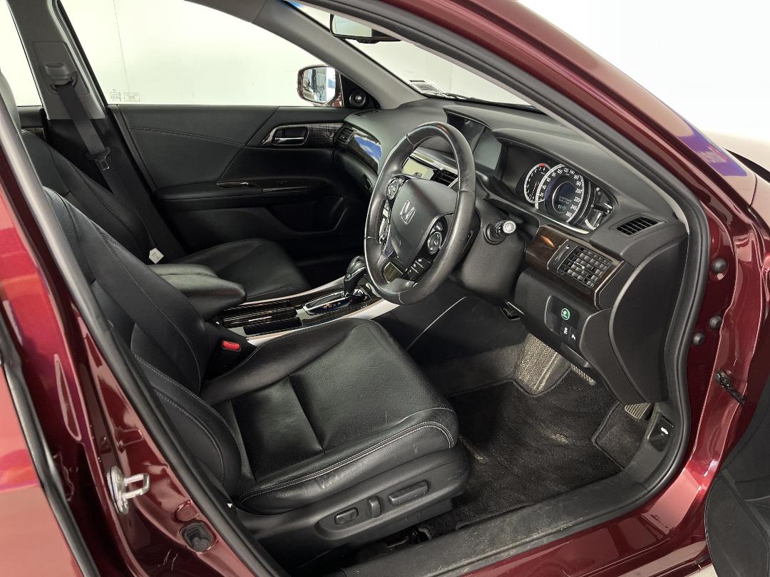 Photo '16' of Honda Accord