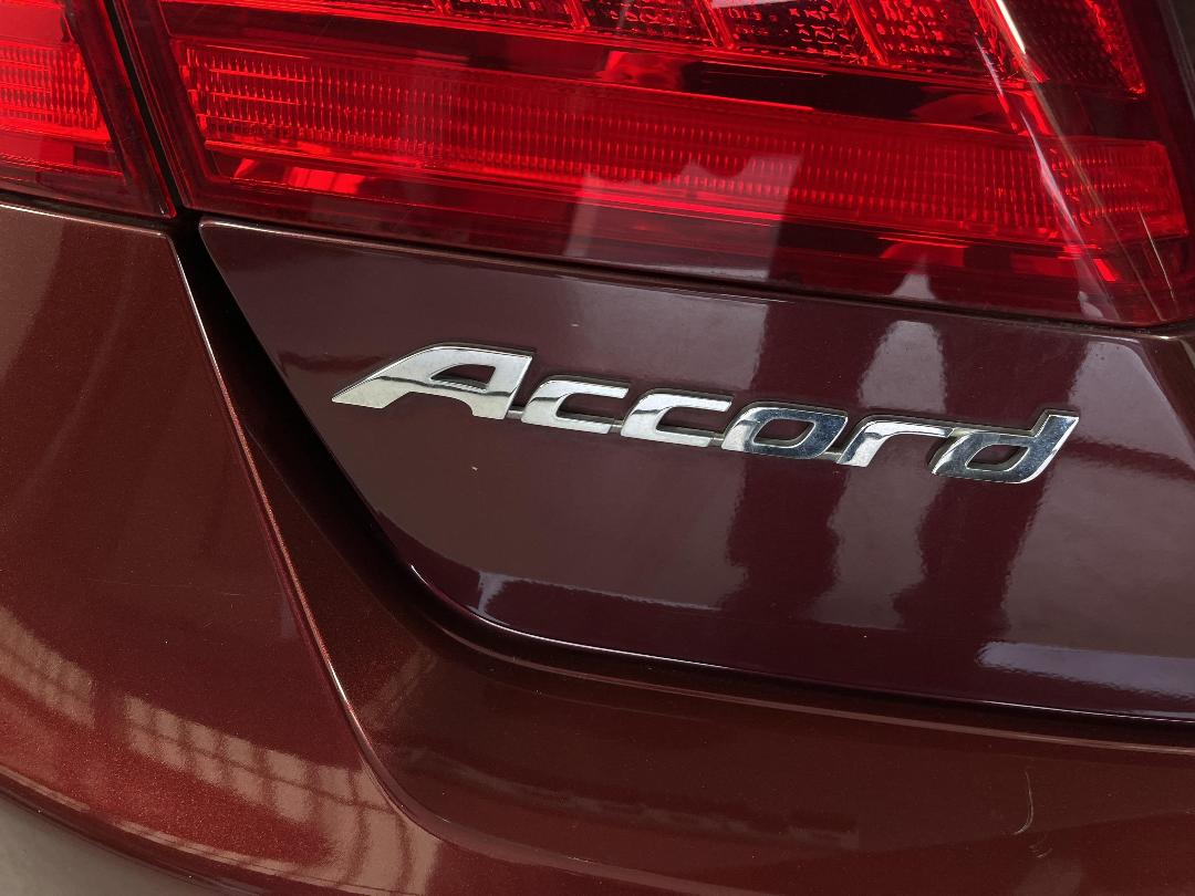 Photo '24' of Honda Accord