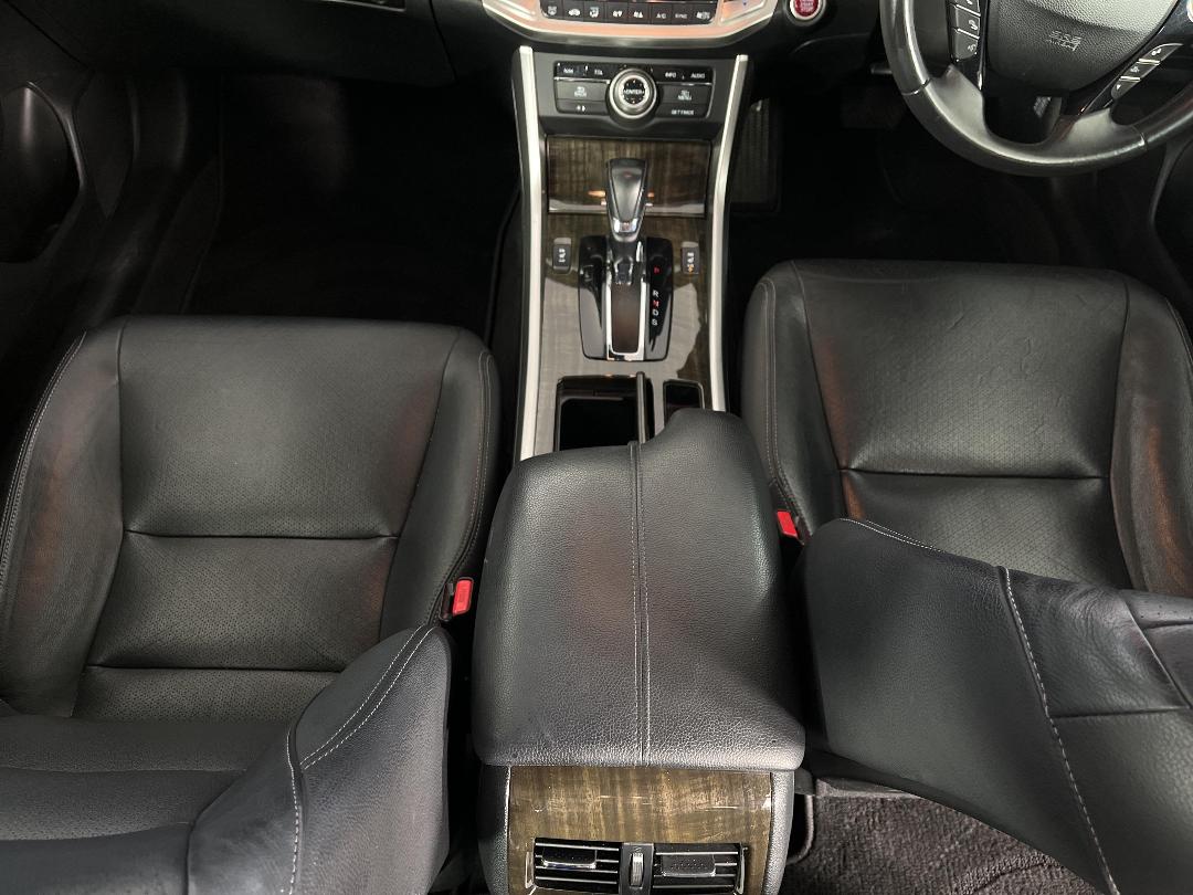 Photo '18' of Honda Accord