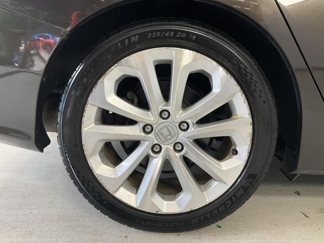 Photo '12' of Honda Accord