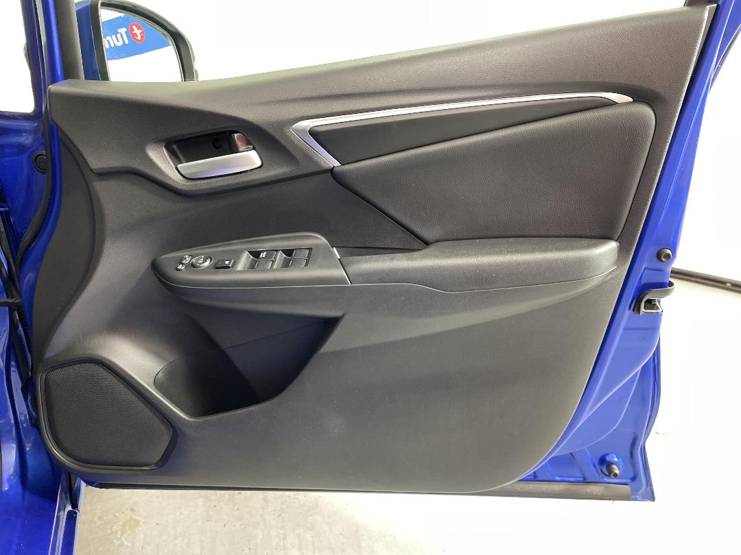 Photo '15' of Honda FIT