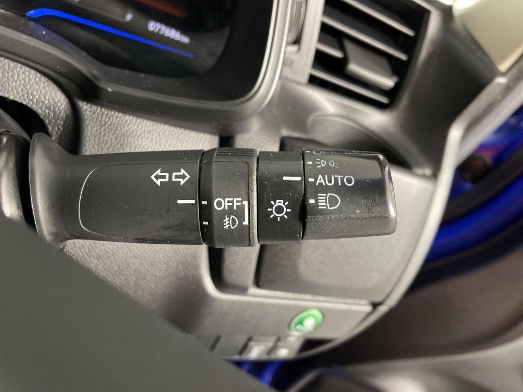 Photo '28' of Honda FIT