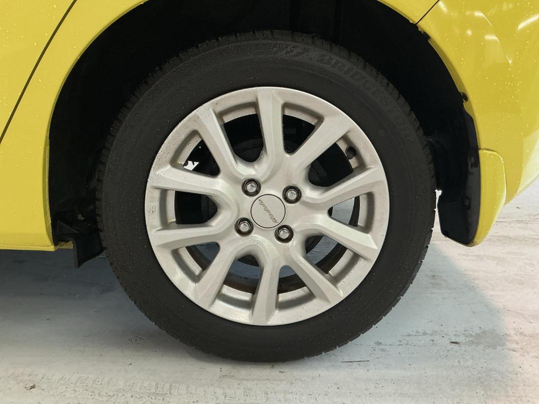 Photo '11' of Honda FIT