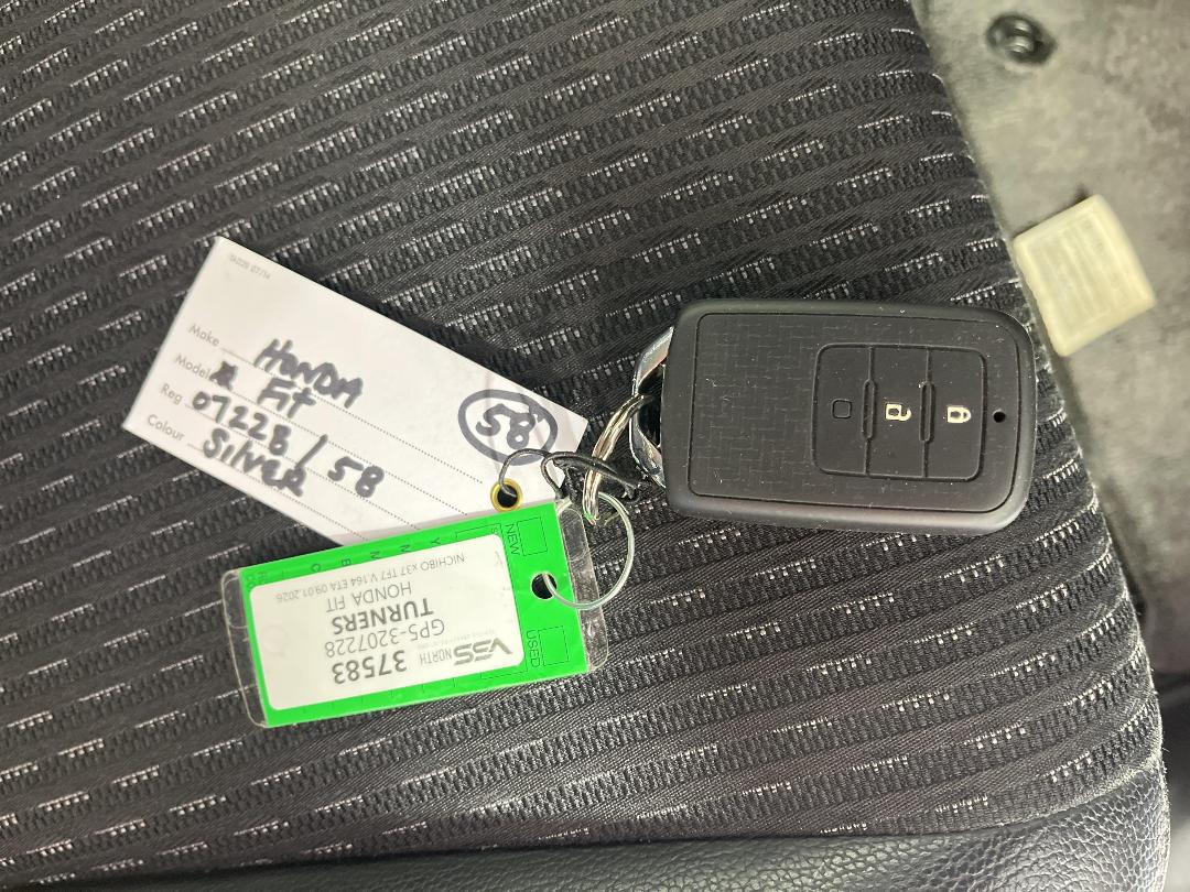 Photo '22' of Honda FIT Photo '22' of Honda FIT