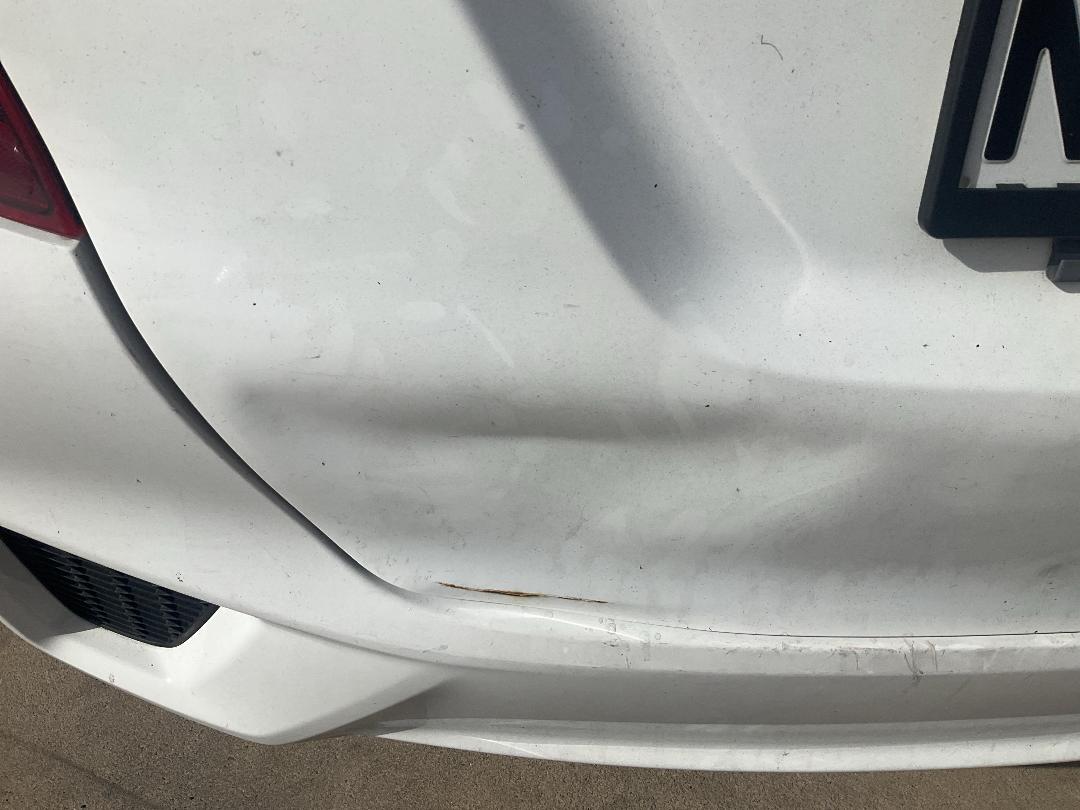 Photo '17' of Honda FIT Hybrid