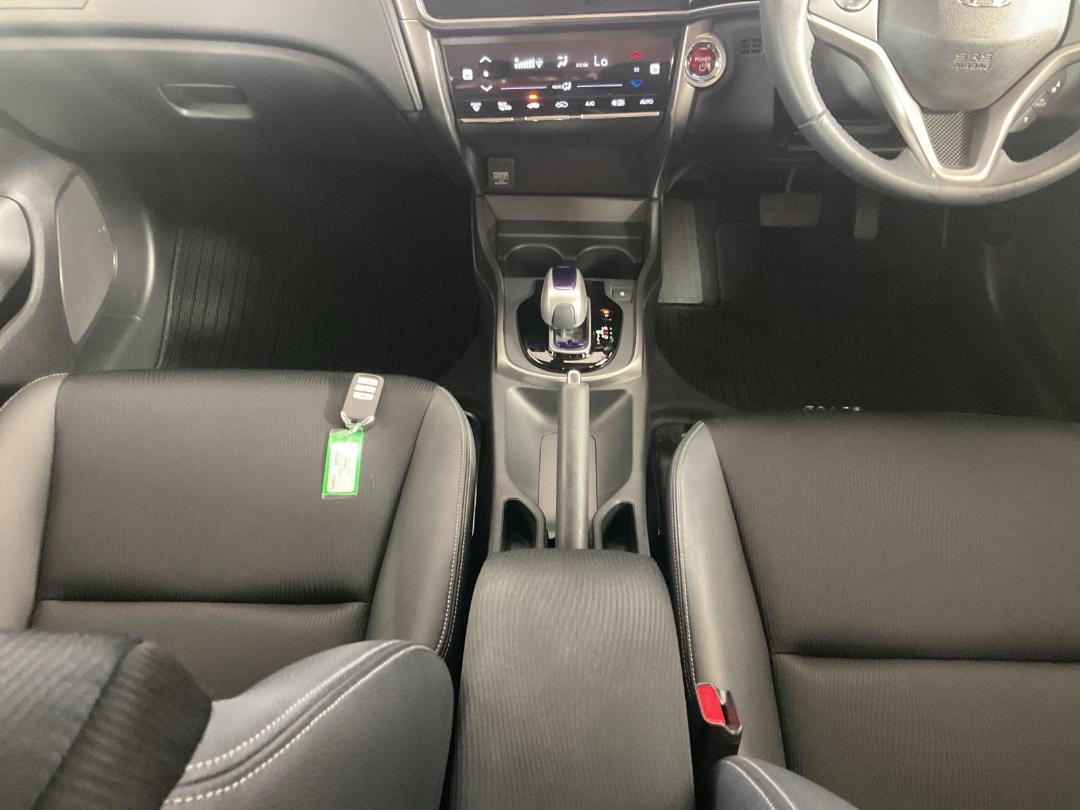 Photo '18' of Honda Grace