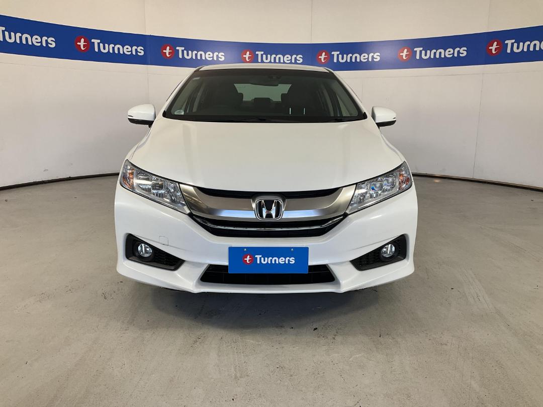 Photo '2' of Honda Grace Photo '2' of Honda Grace