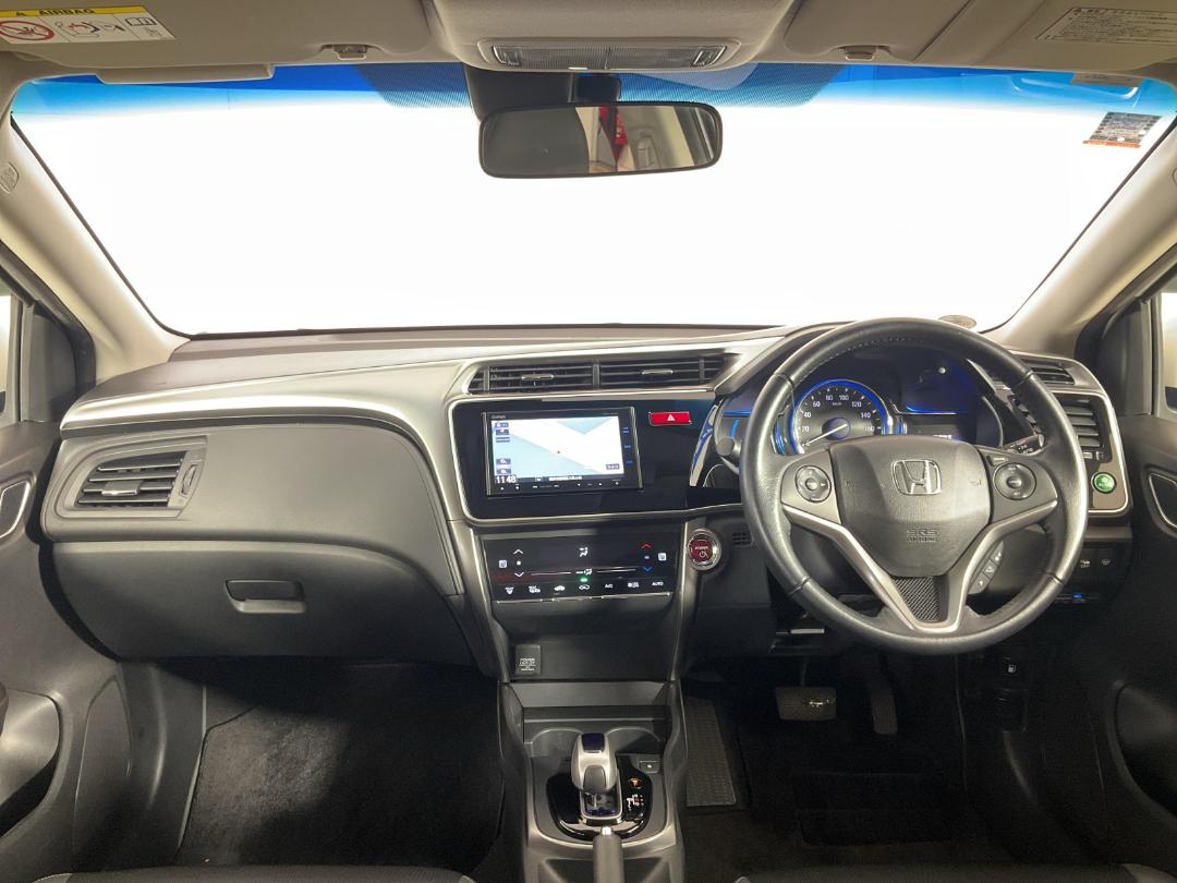 Photo '17' of Honda Grace Photo '17' of Honda Grace