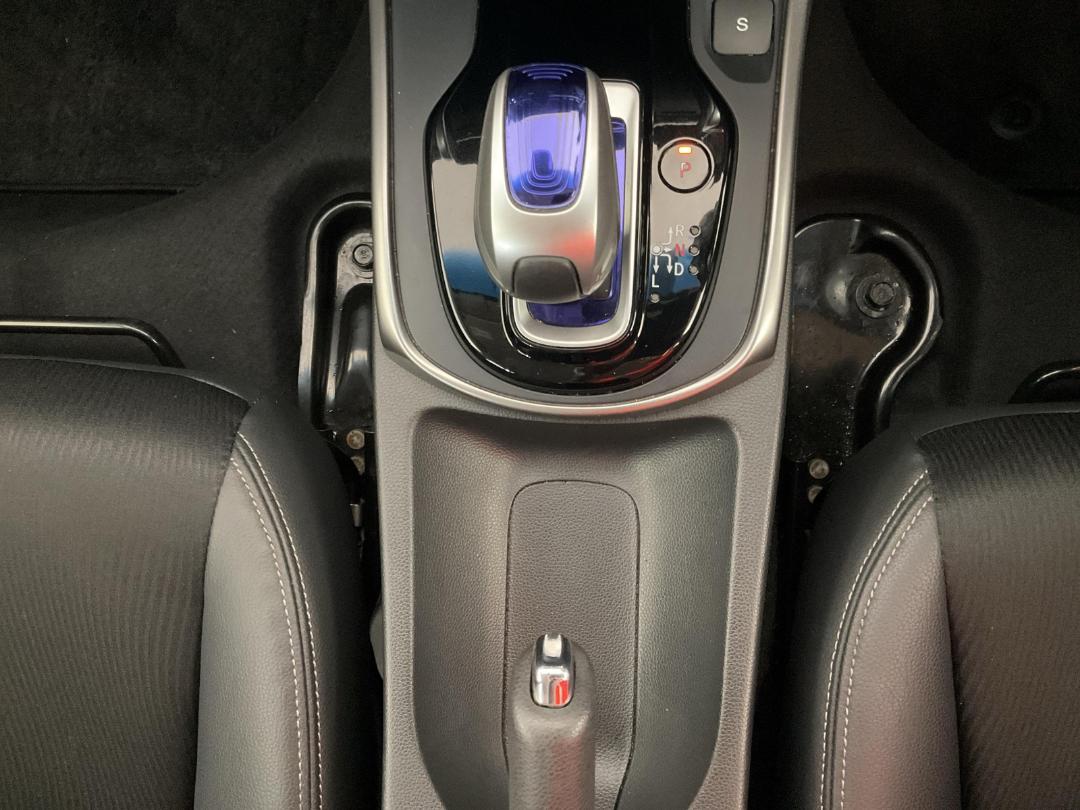 Photo '18' of Honda Grace Photo '18' of Honda Grace