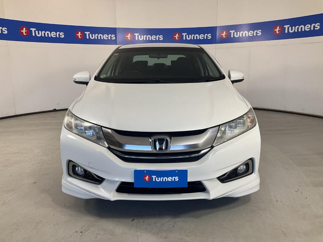 Photo '2' of Honda Grace Photo '2' of Honda Grace