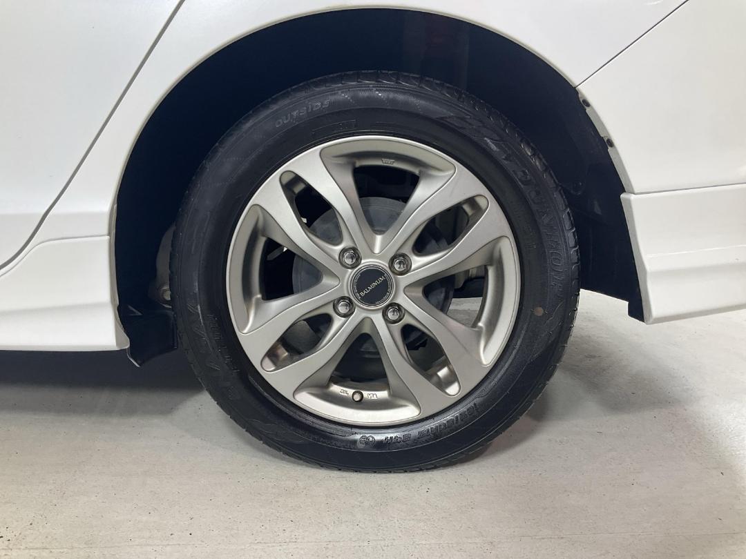 Photo '11' of Honda Grace Photo '11' of Honda Grace