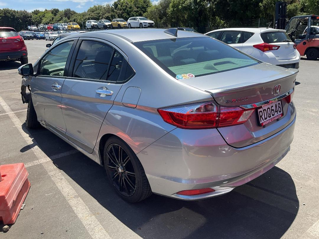 Photo '3' of Honda Grace 1.5L Petrol Hybrid Photo '3' of Honda Grace 1.5L Petrol Hybrid