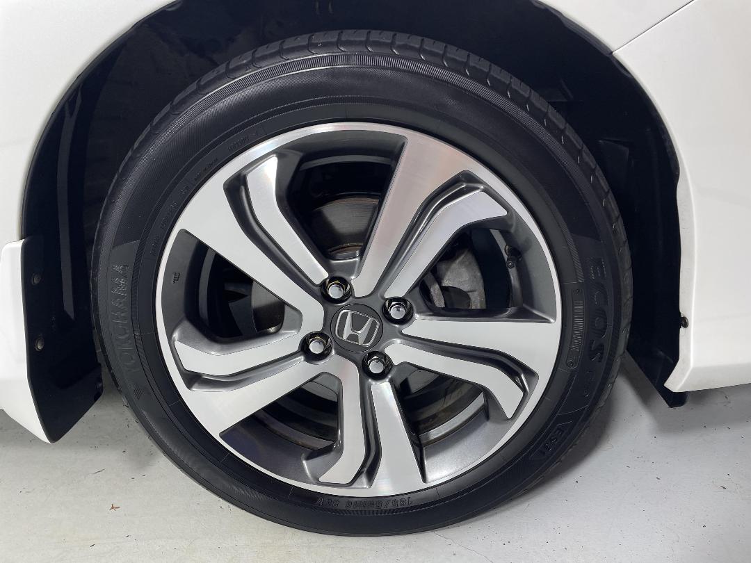 Photo '9' of Honda Grace Photo '9' of Honda Grace