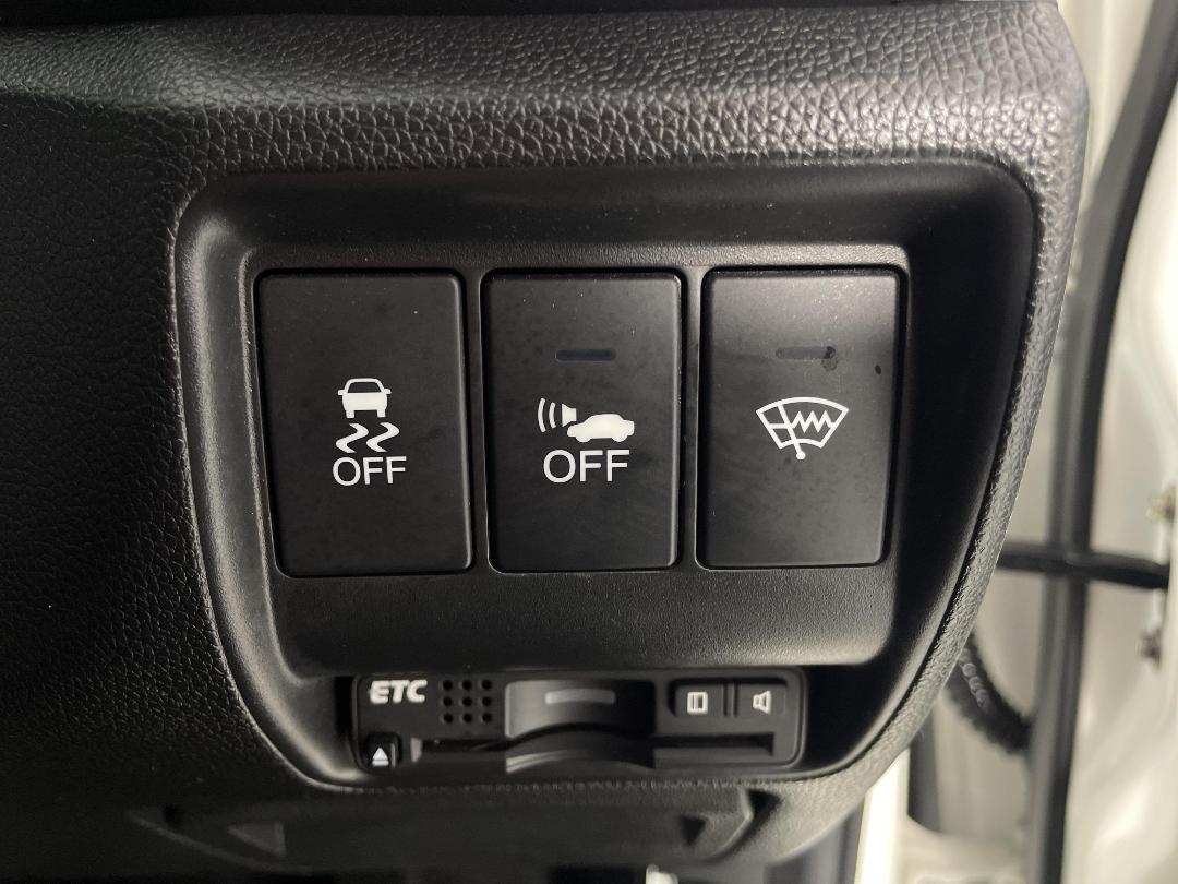 Photo '23' of Honda Grace Photo '23' of Honda Grace