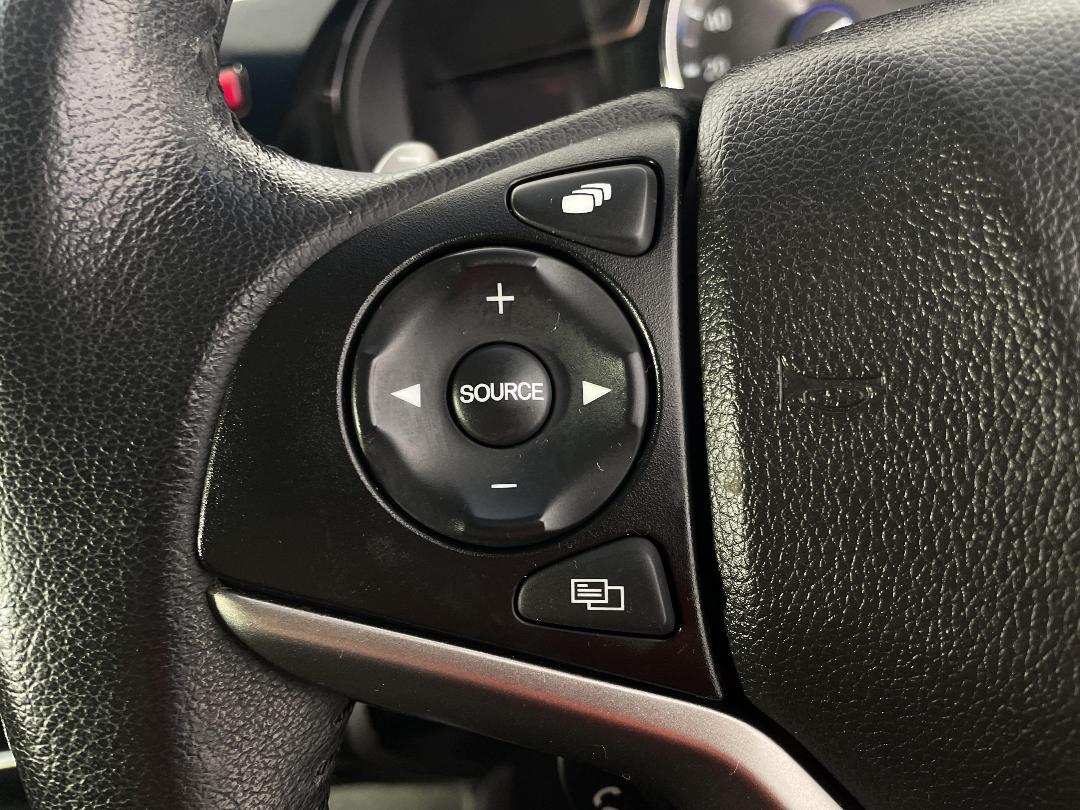 Photo '25' of Honda Grace Photo '25' of Honda Grace