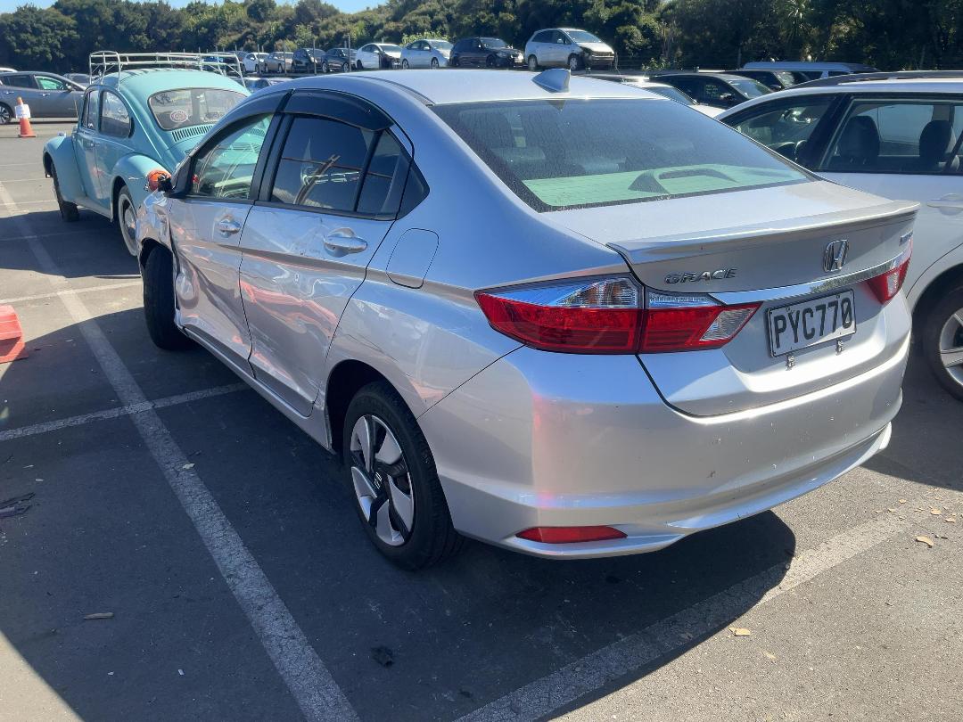 Photo '4' of Honda Grace