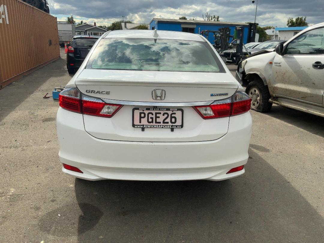 Photo '5' of Honda Grace Hybrid Photo '5' of Honda Grace Hybrid