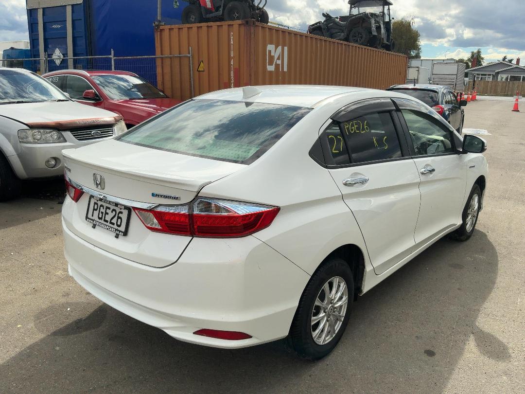 Photo '6' of Honda Grace Hybrid Photo '6' of Honda Grace Hybrid