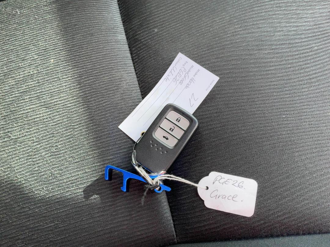 Photo '12' of Honda Grace Hybrid Photo '12' of Honda Grace Hybrid