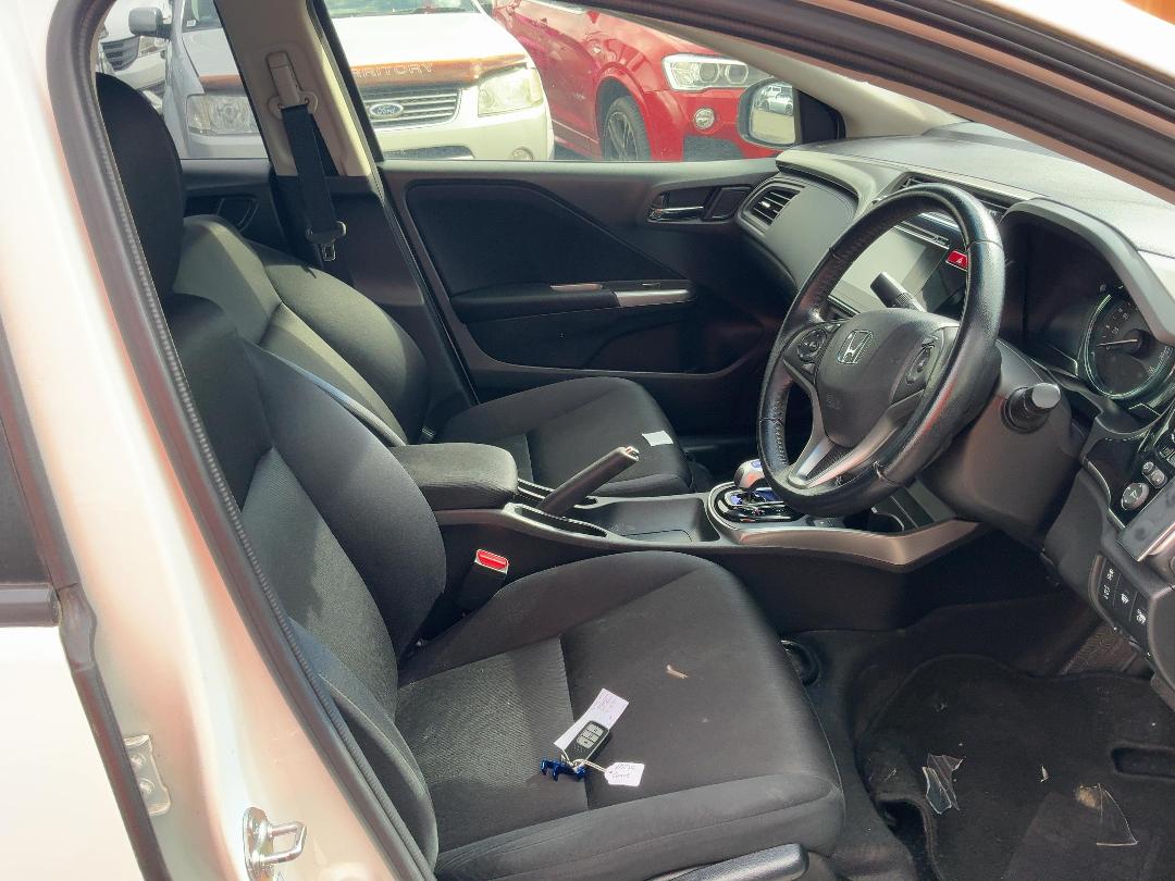 Photo '15' of Honda Grace Hybrid Photo '15' of Honda Grace Hybrid